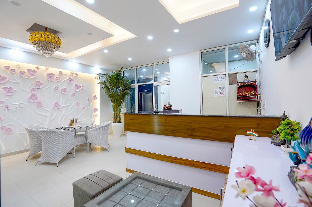 Hotel Floric Stay in Noida