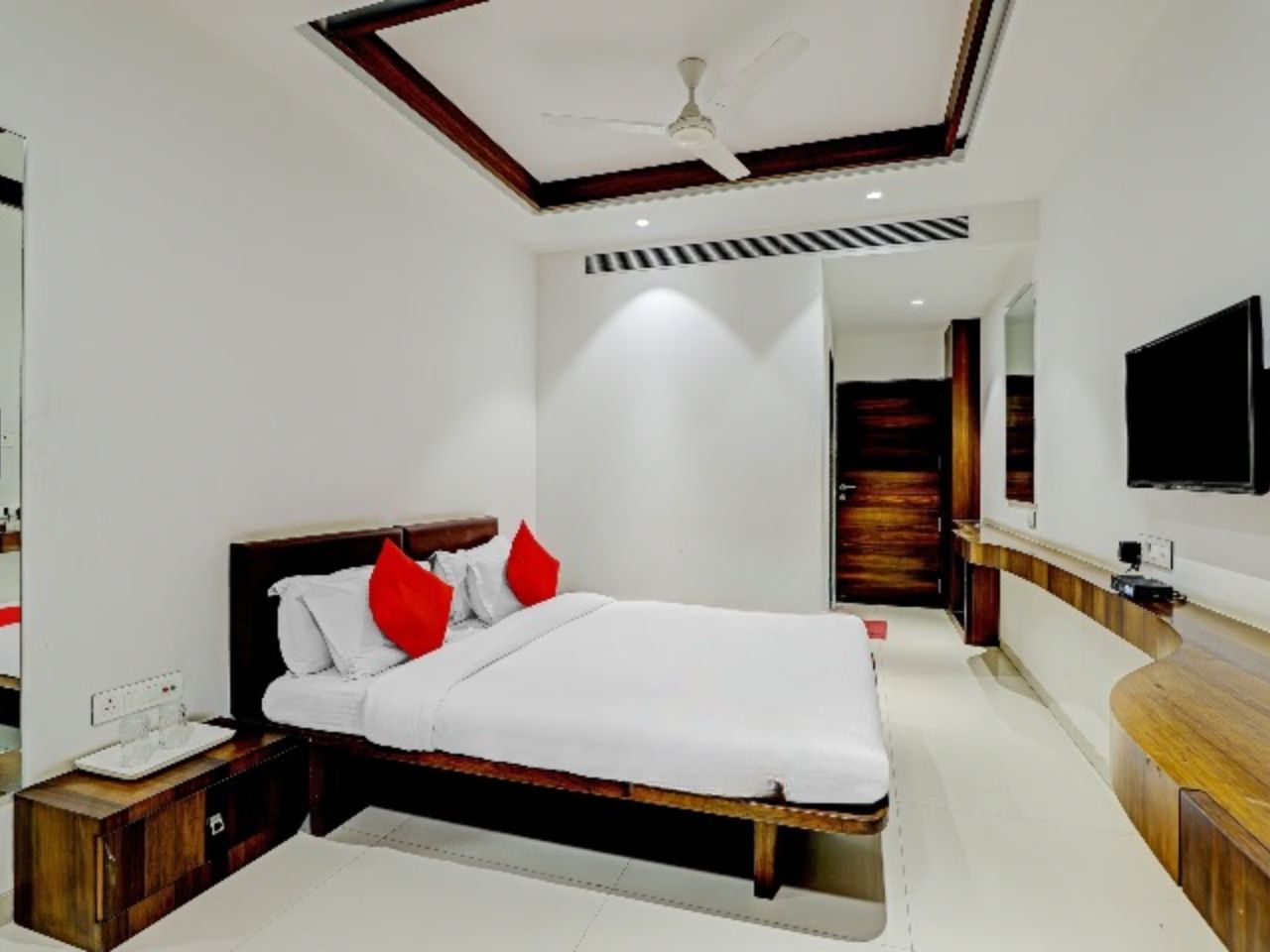 Hotel Rishta and Jahaan in Surat