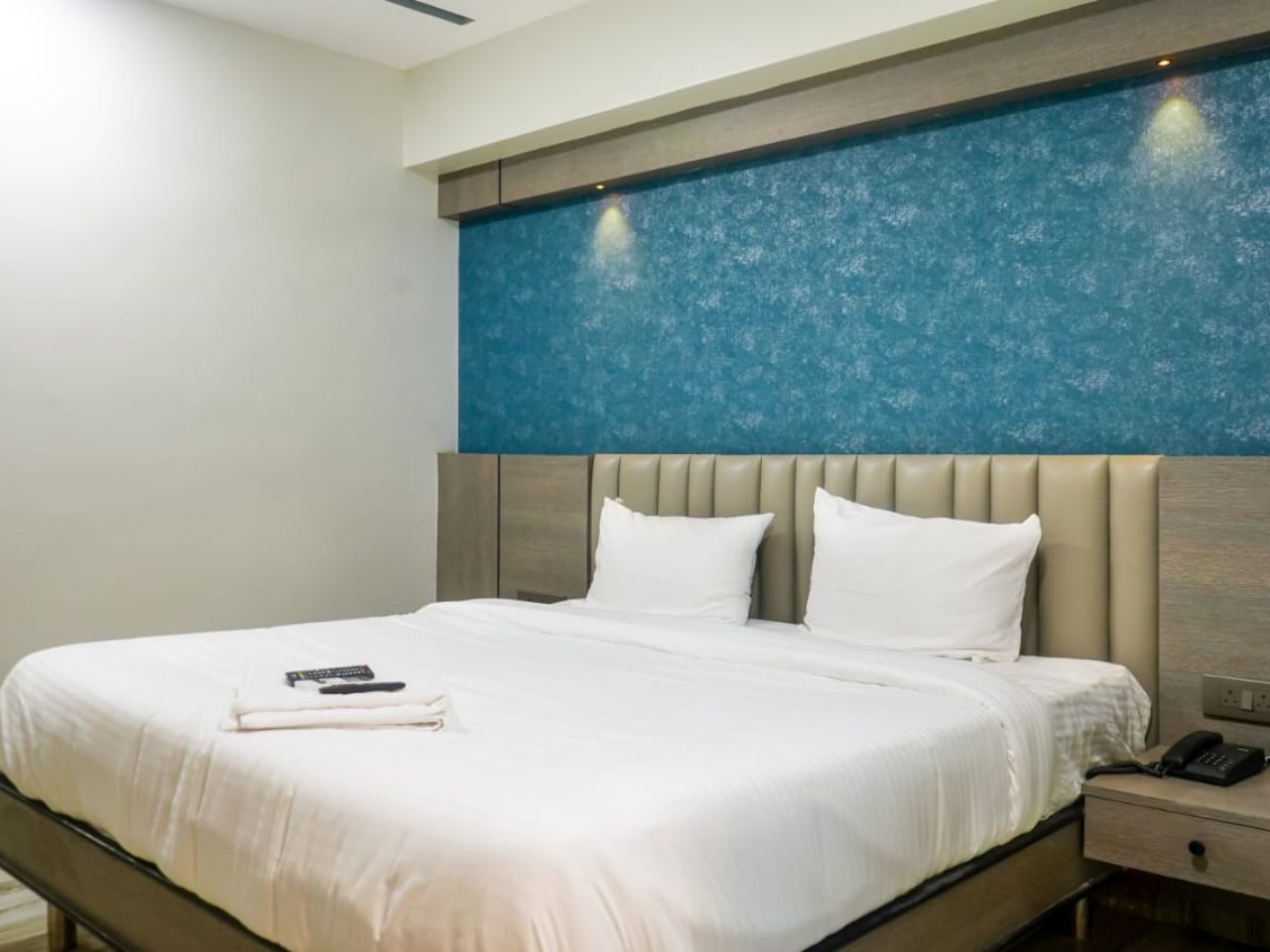 Hotel VR Grand in Vizianagaram
