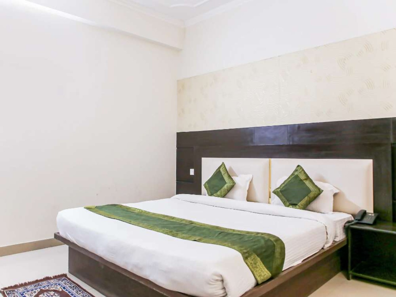 Maniram Palace Hotel and Restaurant in Agra