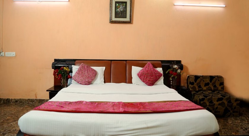 Bharat Guest House in Ghaziabad