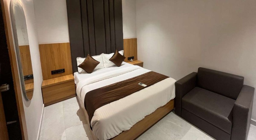 Hotel Pulse Town in Ahmedabad