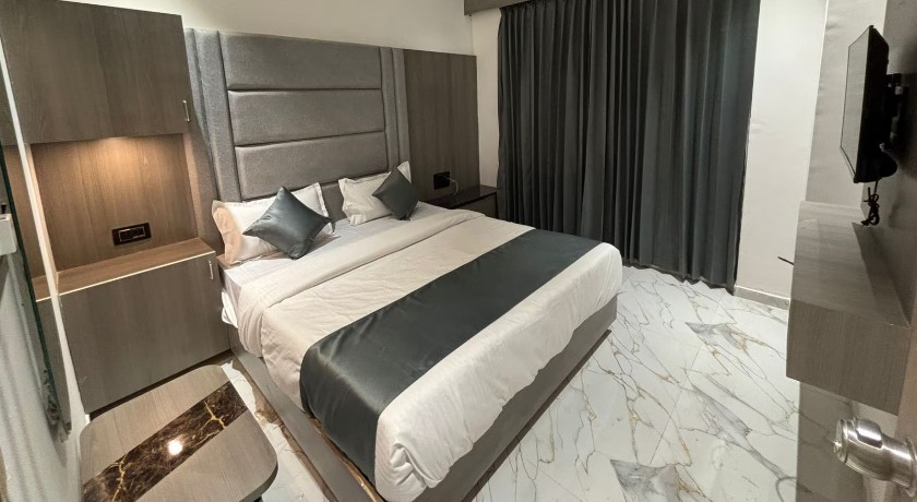 Hotel Pulse Town in Ahmedabad