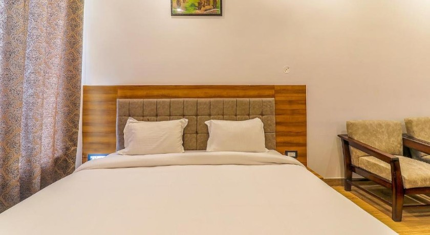 Hotel Global Inn Gold in Lucknow