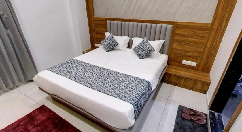 Hotel Grand Acme in Ahmedabad