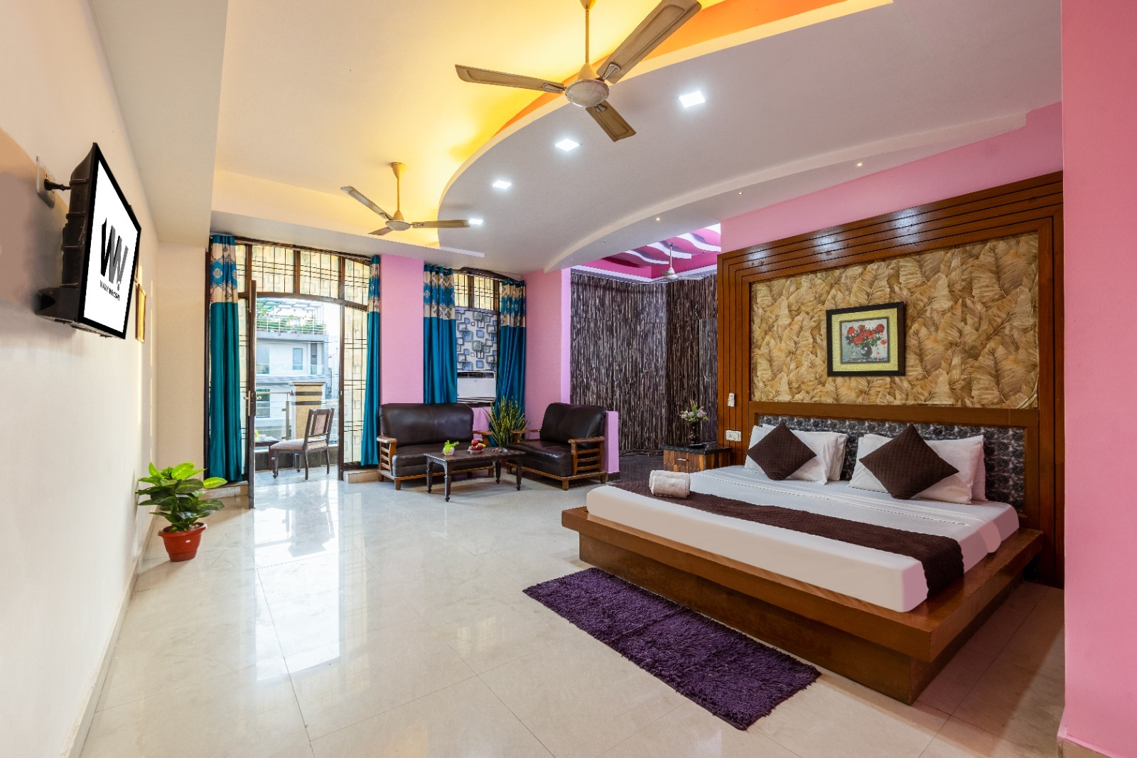 Hotel Warm Welcome in Noida
