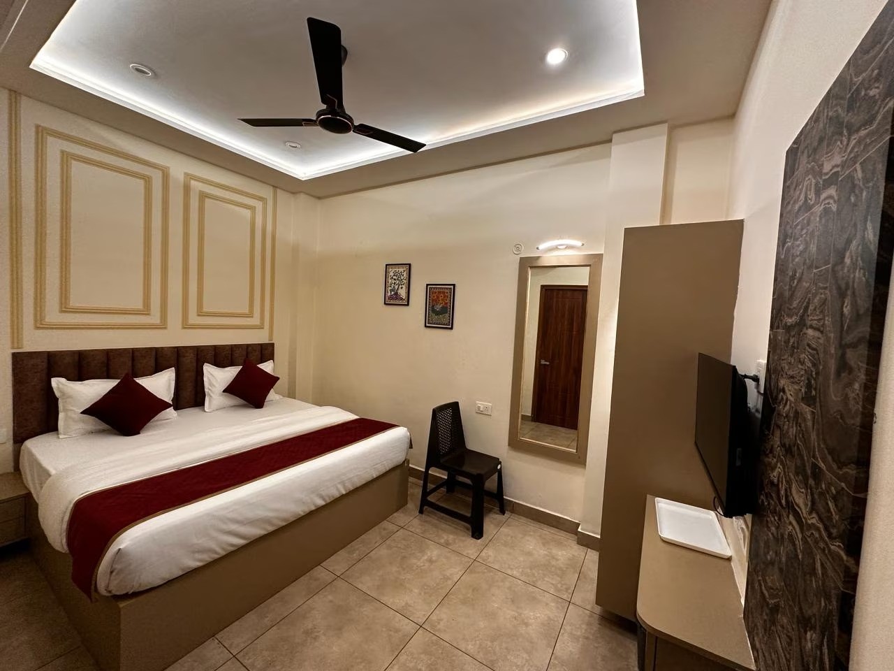 Sri Madhav Stay in Varanasi