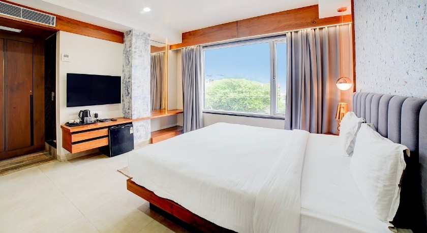 Hotel Ocean Breeze in Bhopal