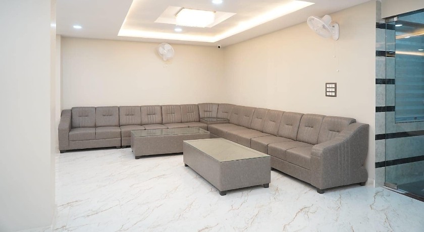 Hotel Blossom Inn in Lucknow