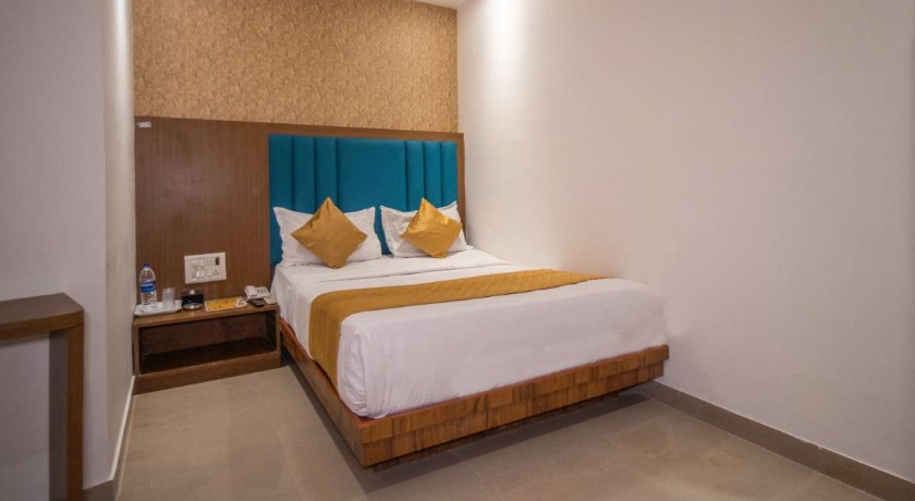 Hotel Crystal Palace in Mumbai